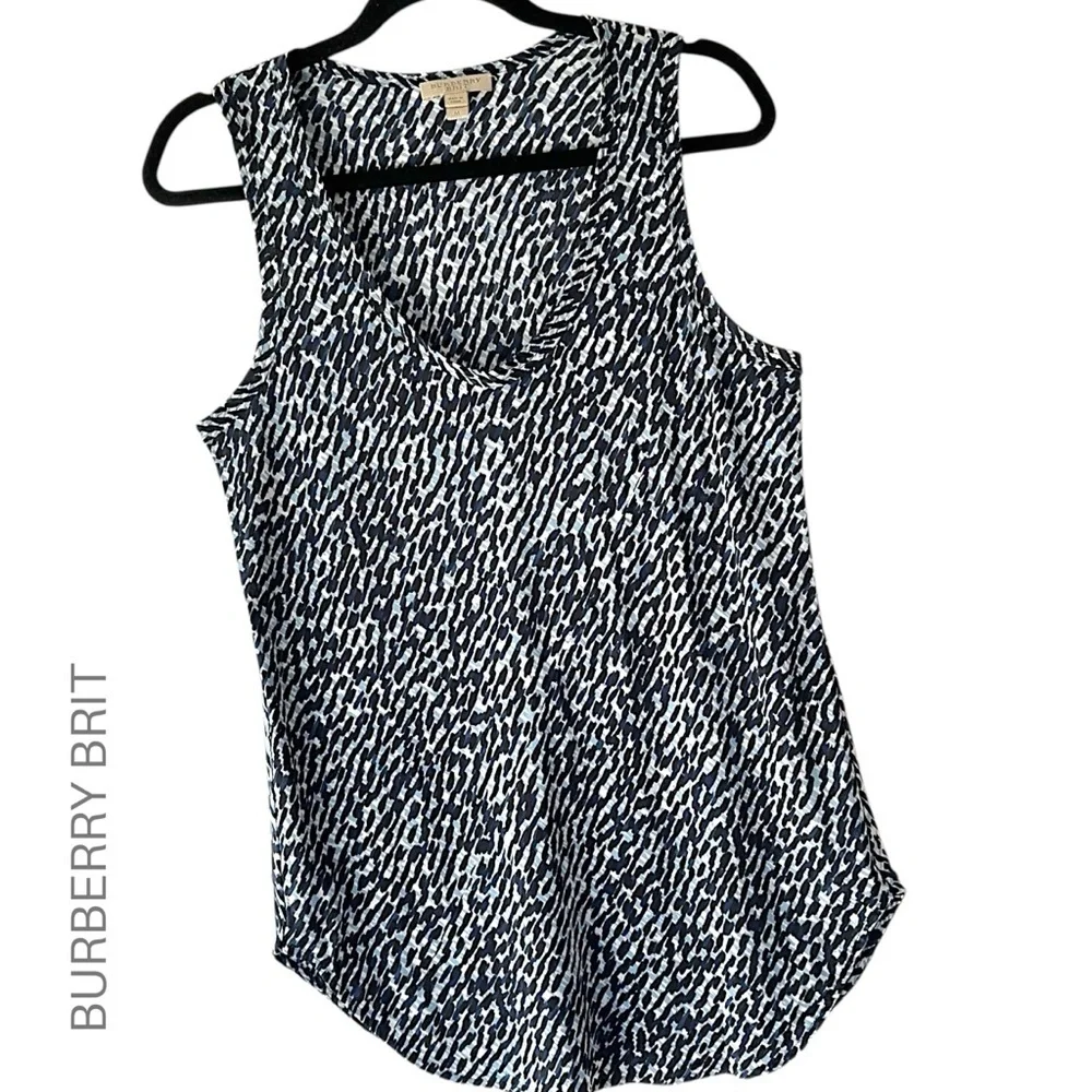 BURBERRY BRIT | NWOT PURE SILK V-NECK TANK TOP BLOUSE NAVY BLUE & WHITE | MEDIUM